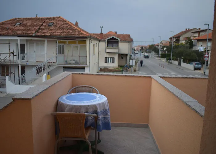 Apartments Nediljko & Mila
