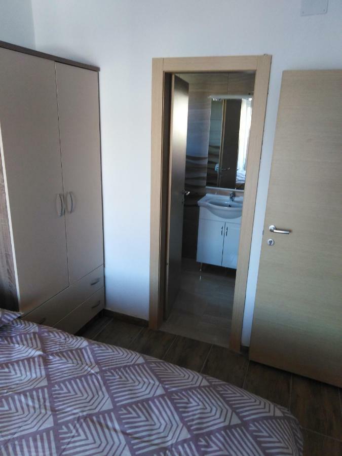 Nediljko & Mila Apartment Zadar